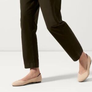 EUC ROTHY’S The Flat in Ecru Size 8.5